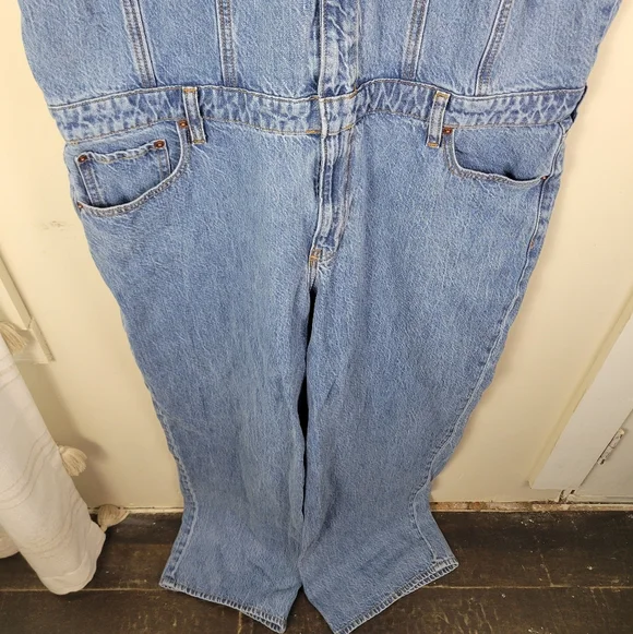 Abercrombie & Fitch Medium Wash Short Sleeve Straight Leg Tall Denim Jumpsuit - Picture 9 of 13